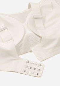 Born2be - Biały Gładki Biustonosz z Siateczkową Wstawką i Szerokimi Ramiączkami Salandrea. Kolor: biały. Rodzaj stanika: wyciągane miseczki. Wzór: gładki #4