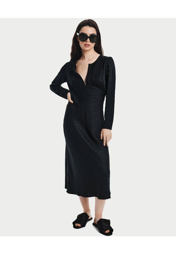 LOVLI SILK - Czarna sukienka w print z jedwabiu #NO.35. Kolor: czarny. Materiał: jedwab. Długość rękawa: długi rękaw. Wzór: nadruk. Długość: midi