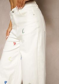 Renee - Białe Jeansy z Bawełny o Szerokim Kroju High Waist z Haftami Florsedi. Okazja: na co dzień. Stan: podwyższony. Kolor: biały. Wzór: haft. Styl: casual #3