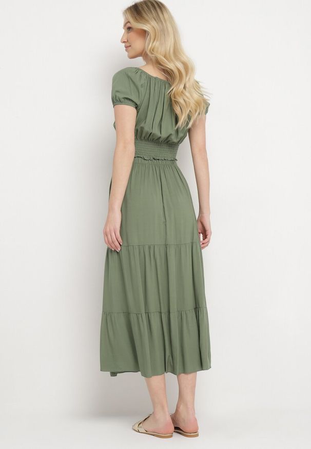 Born2be - Zielony Komplet na Lato z Wiskozy Bluzka Hiszpanka i Rozkloszowana Spódnica Svaine. Kolor: zielony. Materiał: wiskoza