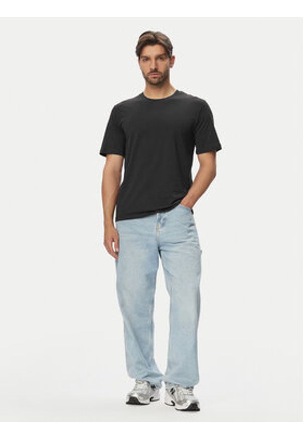 Jack & Jones T-Shirt Calm 12297701 Czarny Regular Fit. Kolor: czarny. Materiał: bawełna