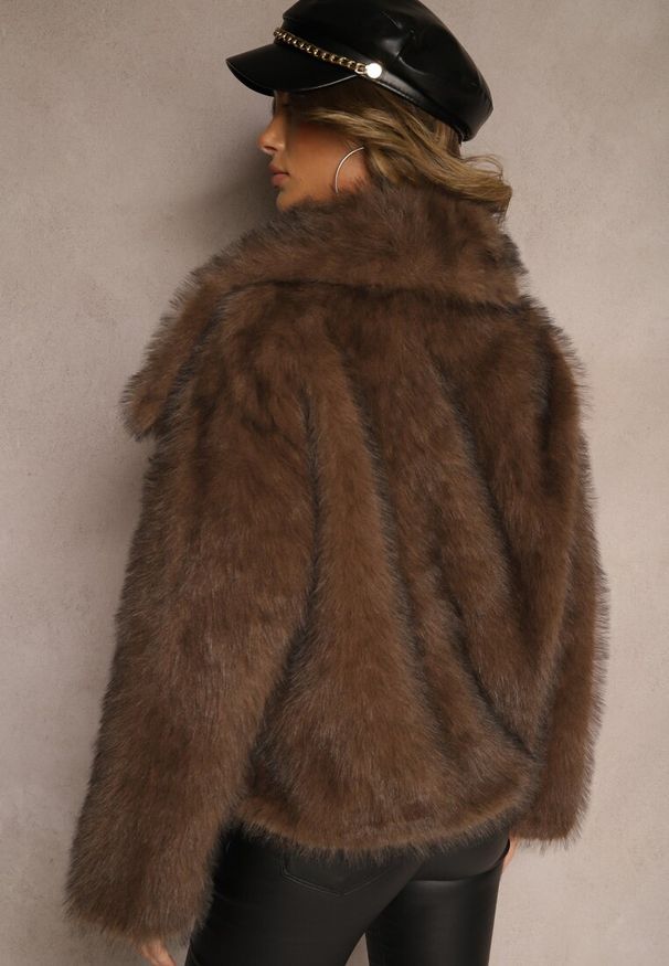 Renee - Brązowa Elegancka Kurtka Futerko z Kołnierzem Vertirida. Okazja: na co dzień, na spacer. Kolor: brązowy. Materiał: futro. Sezon: zima. Styl: elegancki