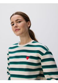 Reserved - Bluza z drobnym haftem - ciemnozielony. Kolor: zielony. Materiał: bawełna, dzianina. Wzór: haft