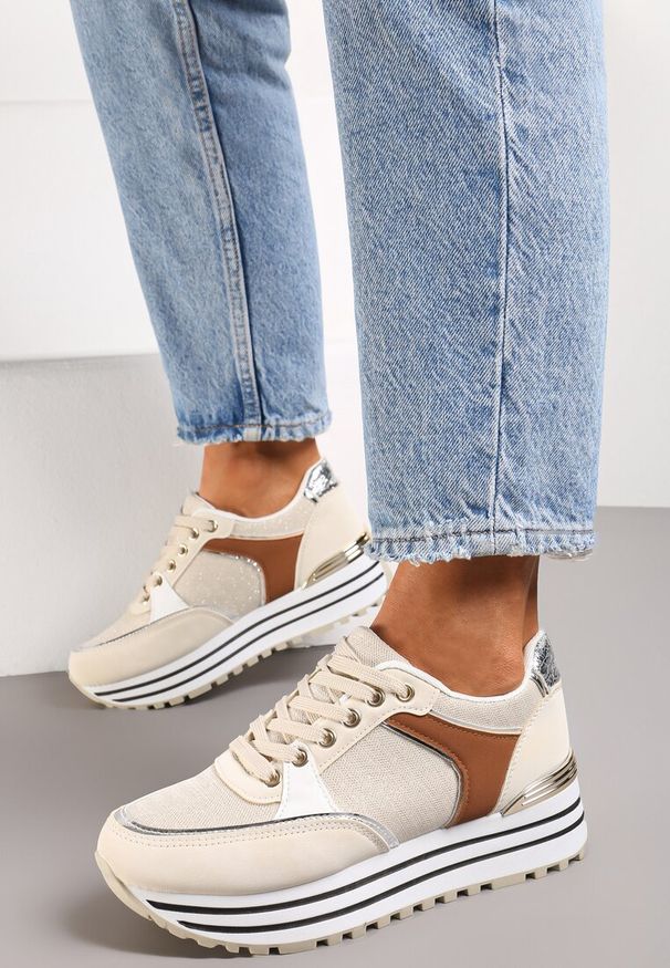 Renee - Beżowe Sneakersy z Brokatową Dzianinową Wstawką Atobia. Kolor: beżowy. Materiał: dzianina. Obcas: na platformie