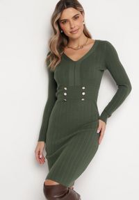 Born2be - Ciemnozielona Sweterkowa Sukienka Midi z Guzikami Zeilie. Kolor: zielony. Materiał: dzianina. Długość: midi #5