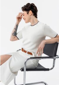 Volcano - Bluzka w prążki TM-SANTE. Okazja: na co dzień. Materiał: dzianina, włókno, syntetyk, materiał, prążkowany, poliester, wiskoza. Długość rękawa: krótki rękaw. Długość: krótkie. Wzór: prążki. Styl: casual, elegancki #1