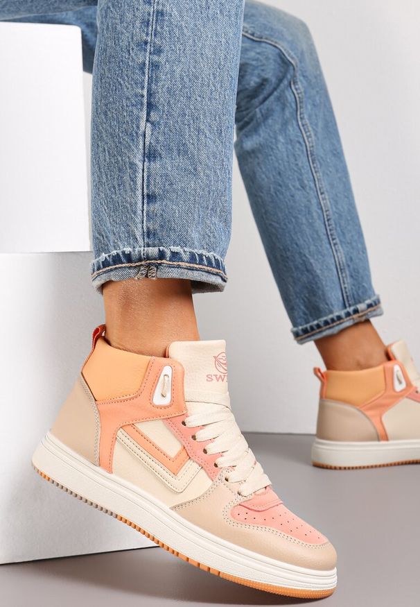Renee - Biało-Pomarańczowe Sneakersy Maeramia. Okazja: na co dzień. Kolor: beżowy. Materiał: jeans, jersey