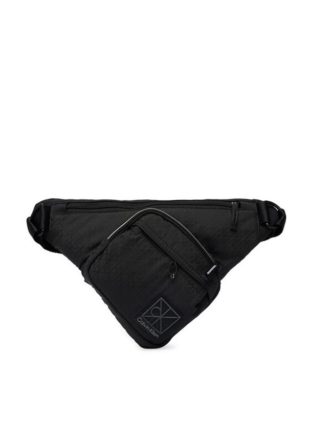 Calvin Klein Saszetka Utility Emblem Aop Crossbody LV04D3386G Czarny. Kolor: czarny. Materiał: materiał