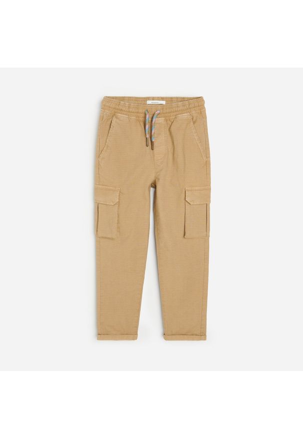 Reserved - Bawełniane spodnie cargo - Beżowy. Kolor: beżowy. Materiał: bawełna