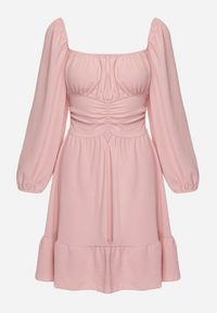 Born2be - Różowa Sukienka Auxede. Typ kołnierza: dekolt kwadratowy. Kolor: różowy. Materiał: tkanina. Długość rękawa: długi rękaw. Wzór: gładki #3