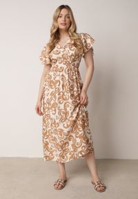 Born2be - Brązowa Wiskozowa Sukienka z Kopertowym Dekoltem i Gumkami w Talii Shyraya. Okazja: na co dzień. Typ kołnierza: dekolt kopertowy. Kolor: brązowy. Materiał: wiskoza. Typ sukienki: kopertowe. Styl: casual #4