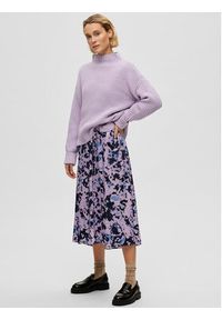 Selected Femme Sukienka codzienna 16088098 Fioletowy Regular Fit. Okazja: na co dzień. Kolor: fioletowy. Materiał: wiskoza. Typ sukienki: proste. Styl: casual #5