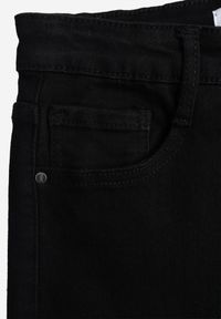 Born2be - Czarne Jeansy o Kroju Dzwonów z Regularnym Stanem Fesarise. Okazja: na co dzień. Kolor: czarny. Wzór: aplikacja. Styl: casual, retro #3