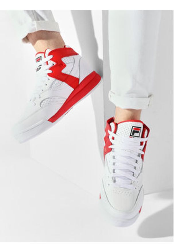Fila Sneakersy Fila M-Squad Mid FFM0212.13041 Biały. Kolor: biały. Materiał: skóra