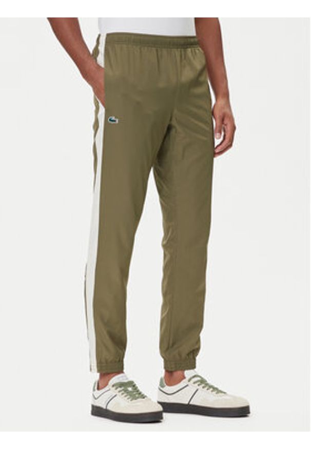 Lacoste Dres WH4766 Zielony Regular Fit. Kolor: zielony. Materiał: syntetyk