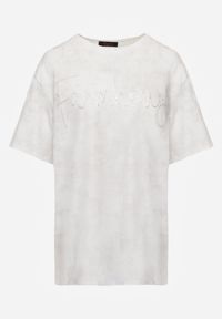 Born2be - Biały Bawełniany T-shirt Oversize z Haftowanym Napisem z Cekinami Aewai. Okazja: na co dzień. Kolor: biały. Materiał: bawełna. Wzór: haft, napisy. Styl: casual, elegancki #7