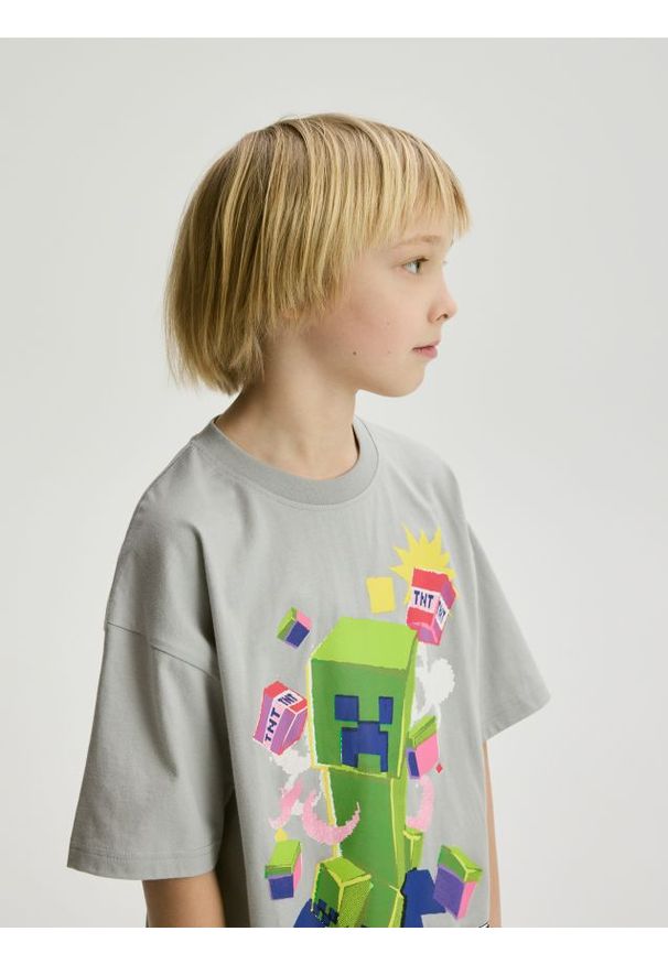 Reserved - Bawełniany t-shirt Minecraft - jasnoszary. Kolor: szary. Materiał: bawełna