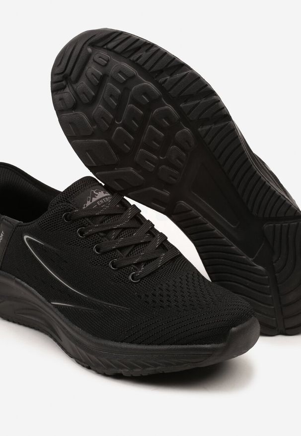 Born2be - Czarne Buty Sportowe Sneakersy z Ozdobnym Tłoczeniem Axedla. Okazja: na co dzień. Kolor: czarny. Materiał: jeans. Wzór: aplikacja