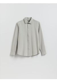 Reserved - Gładka koszula slim fit - beżowy. Kolor: beżowy. Materiał: bawełna, tkanina. Wzór: gładki #1