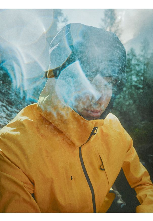 4f - 4F Kurtka trekkingowa przeciwdeszczowa membrana 20000+ męska - żółta M. Kolor: żółty. Materiał: materiał. Długość rękawa: raglanowy rękaw. Technologia: Primaloft. Długość: długie. Sport: turystyka piesza, wspinaczka