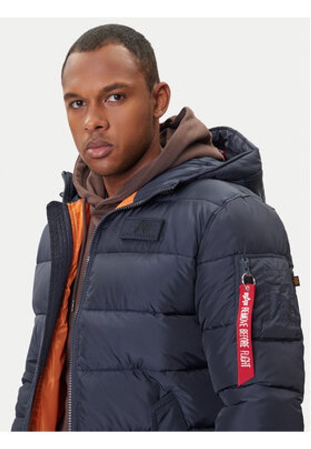 Alpha Industries Kurtka zimowa 118113 Granatowy Regular Fit. Kolor: niebieski. Materiał: syntetyk. Sezon: zima
