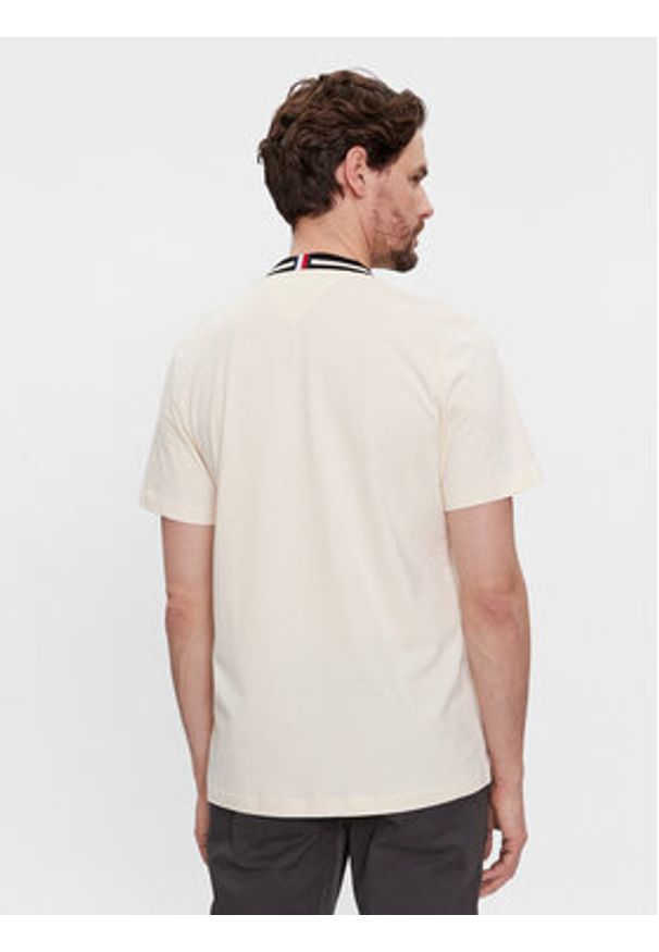TOMMY HILFIGER - Tommy Hilfiger T-Shirt Laurel MW0MW33681 Beżowy Regular Fit. Kolor: beżowy. Materiał: bawełna