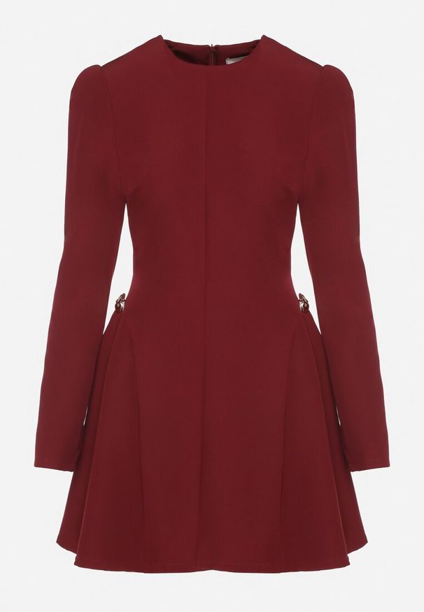 Born2be - Bordowa Rozkloszowana Sukienka Ozdobiona Metaliczną Aplikacją Eleslie. Okazja: na co dzień. Kolor: czerwony. Wzór: aplikacja. Styl: casual, elegancki