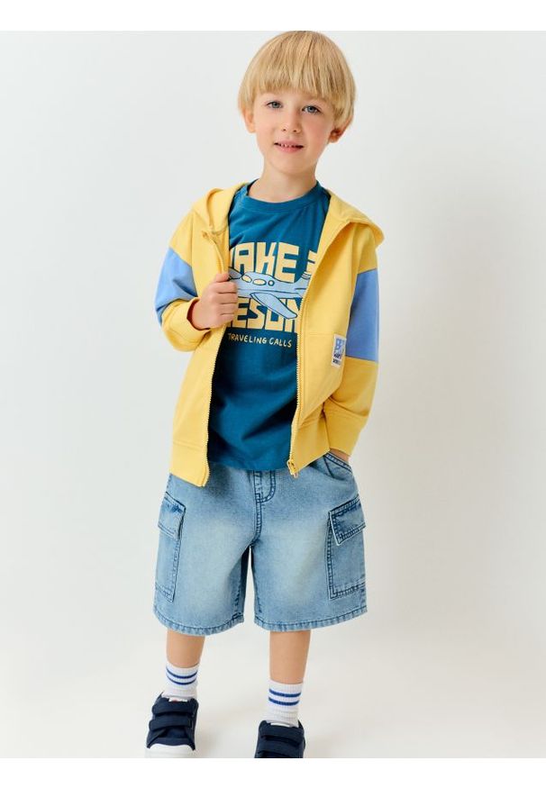 Sinsay - Jeansowe szorty bermudy - niebieski. Kolor: niebieski. Materiał: jeans