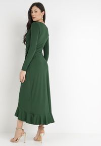 Born2be - Ciemnozielona Sukienka Verial. Kolor: zielony. Materiał: dzianina, wiskoza. Długość rękawa: długi rękaw. Typ sukienki: kopertowe. Styl: elegancki. Długość: midi #5
