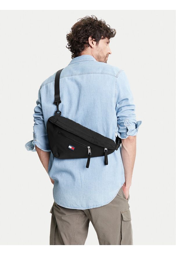 Tommy Jeans Saszetka Tjm Urban Sling Bag AM0AM13392 Czarny. Kolor: czarny. Materiał: materiał