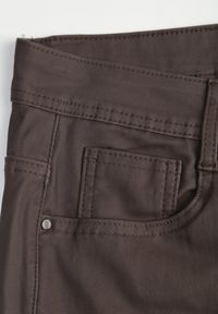 Renee - Brązowe Spodnie Skinny Zangi. Kolekcja: plus size. Kolor: brązowy. Styl: klasyczny #6