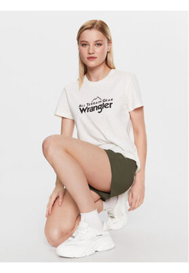 Wrangler T-Shirt Logo Tee WC5FGEM22 112326341 Écru Regular Fit. Materiał: bawełna