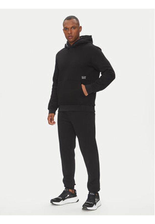 EA7 Emporio Armani Bluza 7M000141 AF13538 UC001 Czarny Regular Fit. Kolor: czarny. Materiał: bawełna