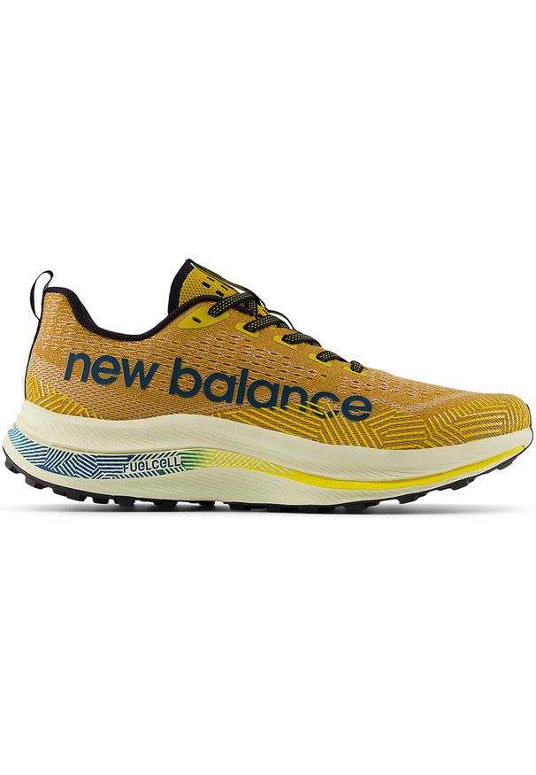 Buty męskie New Balance FuelCell SuperComp Trail MTTRXCY1 – brązowe. Okazja: na co dzień. Kolor: brązowy. Materiał: włókno, materiał, syntetyk, guma. Szerokość cholewki: normalna. Sport: fitness, wspinaczka, bieganie