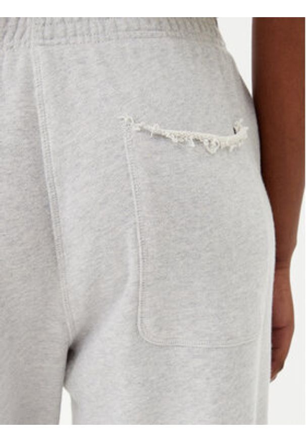 Reebok Spodnie dresowe 100221467 Szary Regular Fit. Kolor: szary. Materiał: bawełna