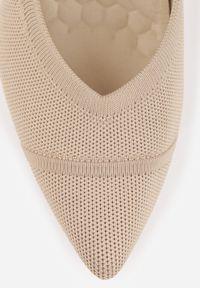 Renee - Ciemnobeżowe Dzianinowe Szpilki VICES z Wkładką Soft-Pillow i Miękkim Zapiętkiem Thene. Nosek buta: szpiczasty. Kolor: beżowy. Materiał: dzianina. Szerokość cholewki: normalna. Obcas: na szpilce. Styl: klasyczny. Wysokość obcasa: średni #6