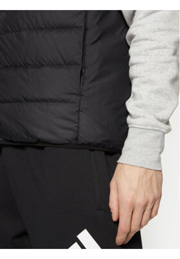 Adidas - adidas Kamizelka Essentials 3-Stripes JJ1203 Czarny Slim Fit. Kolor: czarny. Materiał: syntetyk