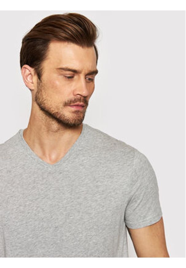 United Colors of Benetton - United Colors Of Benetton T-Shirt 3U53J4231 Szary Regular Fit. Kolor: szary. Materiał: bawełna