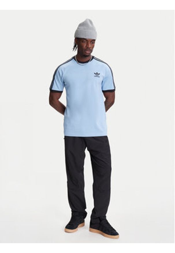 Adidas - adidas T-Shirt adicolor Classics 3-Stripes JY1371 Błękitny Slim Fit. Kolor: niebieski. Materiał: bawełna
