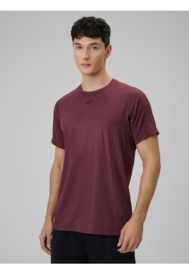 4f - 4F Koszulka treningowa regular szybkoschnąca męska - burgundowa XXL. Kolor: czerwony. Materiał: skóra, materiał. Sport: fitness