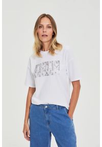 MOODO - Bawełniany t-shirt z nadrukiem biały. Kolor: biały. Materiał: bawełna. Wzór: nadruk #1
