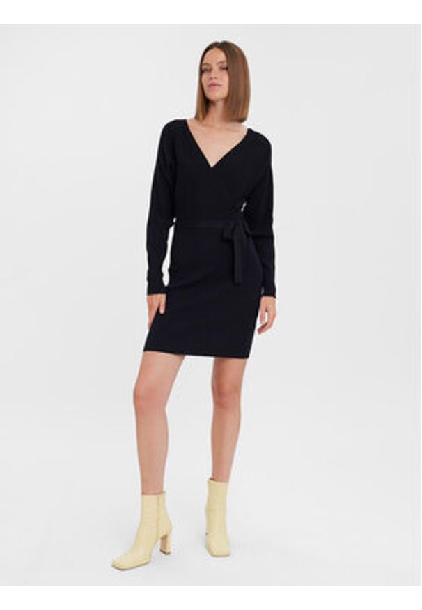 Vero Moda Sukienka dzianinowa 10269251 Czarny Regular Fit. Kolor: czarny. Materiał: syntetyk