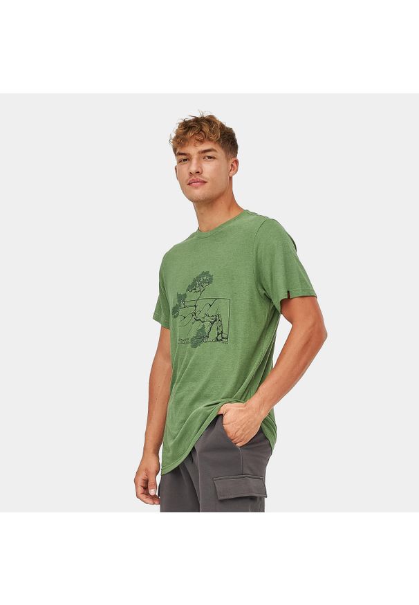 Koszulka turystyczna męska z krótkim rękawem Alpinus Pieniny. Kolor: zielony. Materiał: bawełna. Długość rękawa: krótki rękaw. Długość: krótkie