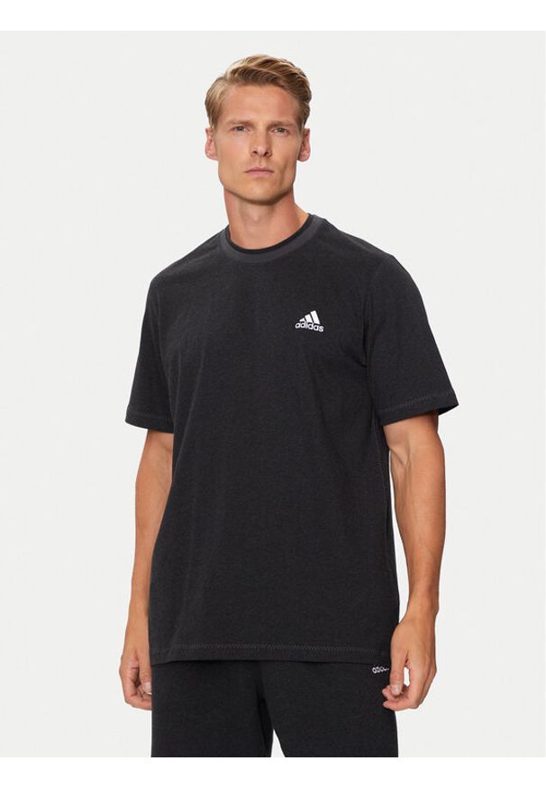 Adidas - adidas T-Shirt Seasonal Essentials IW6358 Czarny Regular Fit. Kolor: czarny. Materiał: bawełna