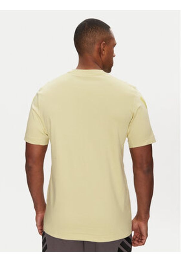 Adidas - adidas T-Shirt Z.N.E. JD5981 Żółty Regular Fit. Kolor: żółty. Materiał: bawełna