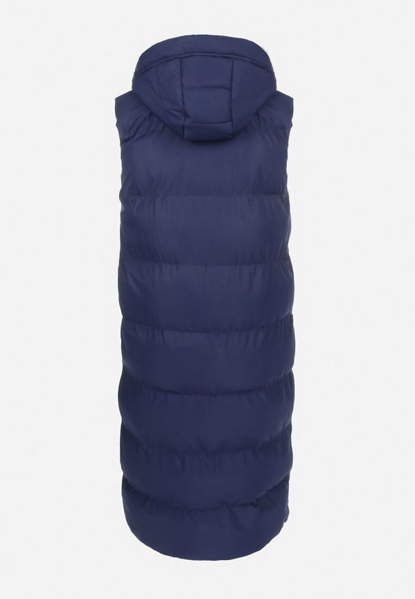 Born2be - Granatowa Kamizelka Długa z Kapturem Pikowana Ardrae. Typ kołnierza: kaptur. Kolor: niebieski. Materiał: materiał. Długość rękawa: bez rękawów. Długość: długie. Sezon: wiosna, jesień. Styl: klasyczny