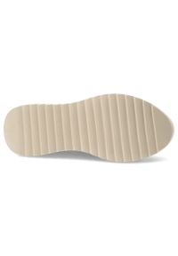 Półbuty damskie Filippo, cholewka ze skóry naturalnej z subtelną perforacją wsuwany fason z ozdobną kokardą, beżowe, DP6718/26. Kolor: beżowy. Materiał: skóra. Szerokość cholewki: normalna #5