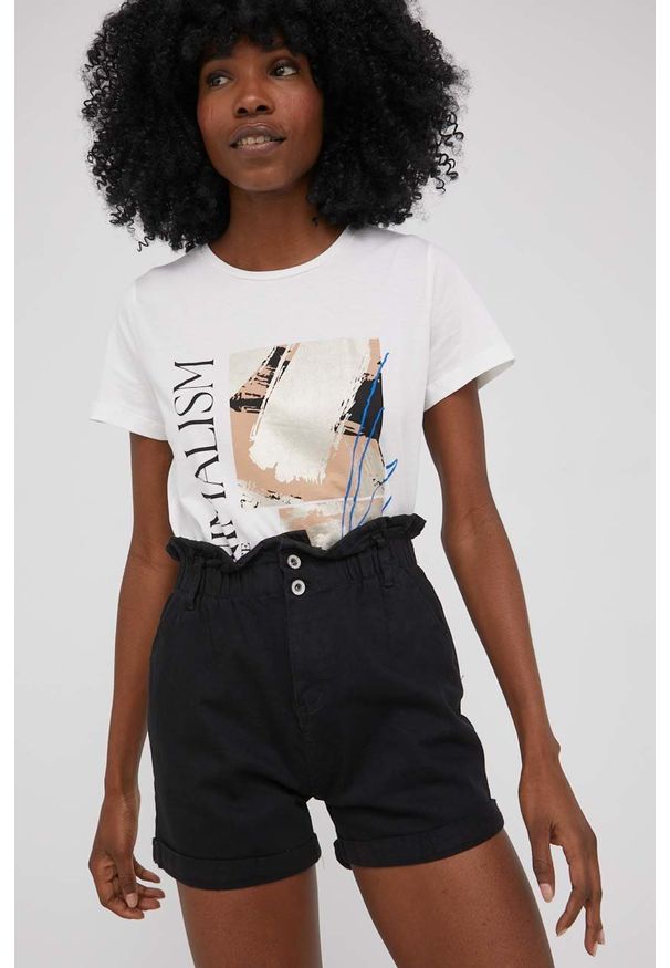 Answear Lab szorty jeansowe damskie kolor czarny gładkie high waist. Stan: podwyższony. Kolor: czarny. Materiał: jeans. Wzór: gładki. Styl: wakacyjny