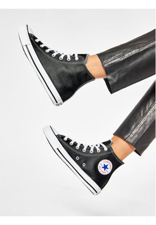 Converse Trampki Chuck Taylor All Star HI 132170C Czarny. Kolor: czarny. Materiał: skóra