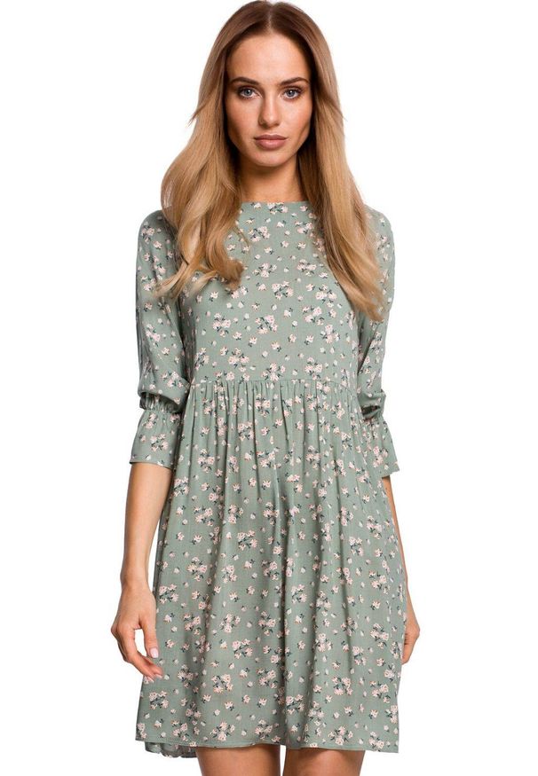 MOE - Rozkloszowana krótka sukienka oversize na lato. Materiał: tkanina. Sezon: lato. Typ sukienki: oversize. Styl: klasyczny. Długość: mini